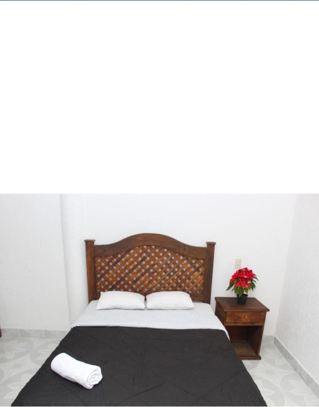 Hotel Alejandra San Felipe Ecatepec المظهر الخارجي الصورة